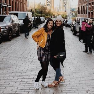 Meet your Posher, Adrienne